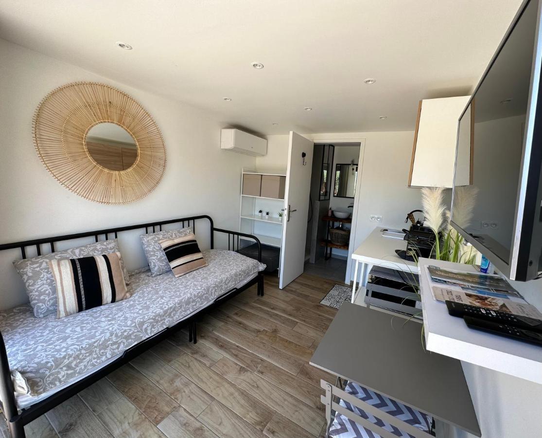 Studio Collobrieres Vue Sur Village Eksteriør bilde